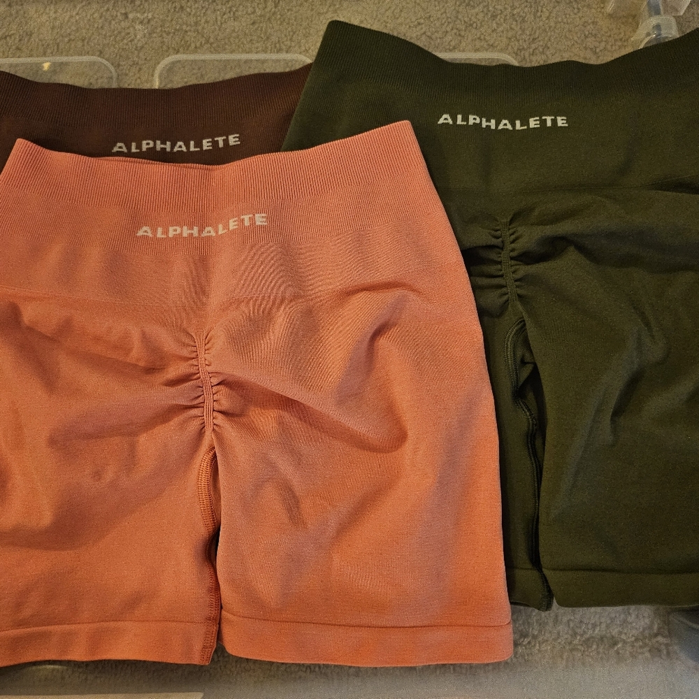 Alphalete amplify shorts, bundle of 3